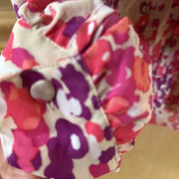 Madison XL pink and purple tuxedo blouse with button sleeve detail - Picture 4 of 4